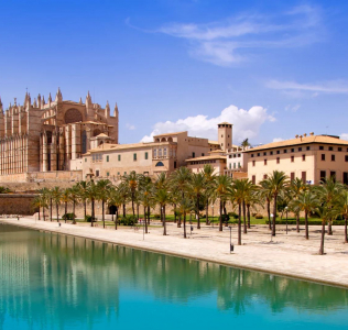 Palma de Maljorka Lieldienās ar FlyMeAway