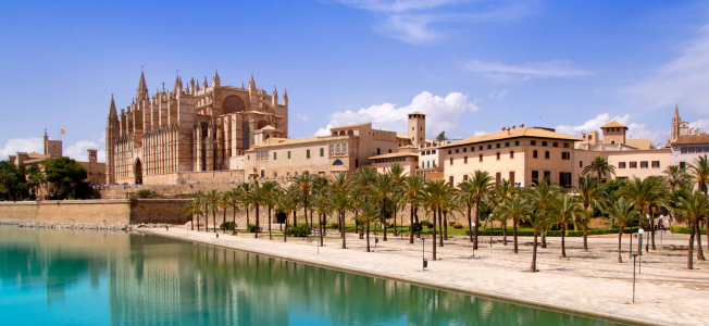 Palma de Maljorka Lieldienās ar FlyMeAway